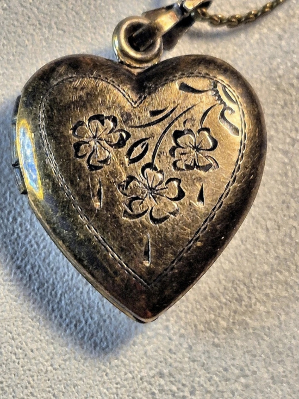 VTG 1940s WWII Gold & Sterling Silver Heart Locket